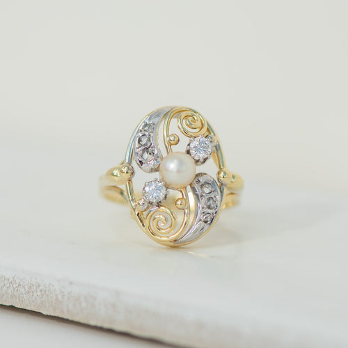 Bague 58 Bague Art nouveau en or jaune et blanc 585 avec perle et diamants 58 Facettes