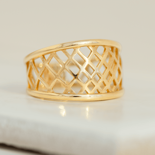 Bague 54.5 Bague vintage ajourée en or jaune 750 (18 carats) 58 Facettes