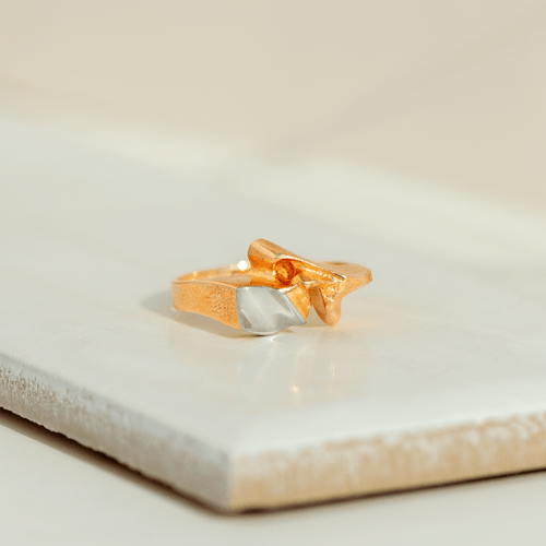 Bague 56 Lapponia Jewelry - Bague vintage sculpturale en or jaune 14 ct et platine 58 Facettes