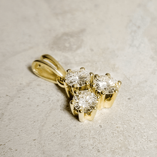 Pendentif Pendentif « Dreigestirn » - Diamants en or jaune 14 carats 58 Facettes 2820