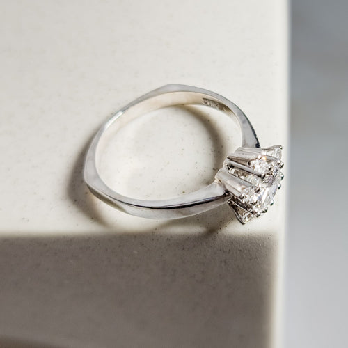 Bague 56 Bague solitaire en or blanc 585 avec diamant et brillants 58 Facettes 3026