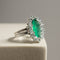 Bague 52.5 Bague en or blanc 14 carats avec émeraude et diamants 58 Facettes 2977