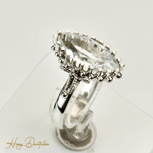 Bague 52.5 Bague antique en or blanc 18 carats avec aquamarine marquise 58 Facettes 2961