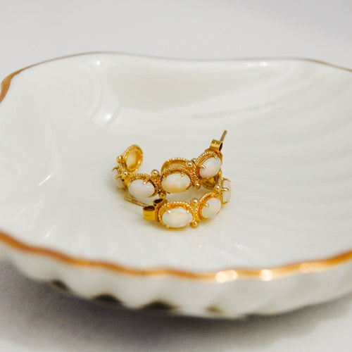 Boucles d'oreilles Boucles d’oreilles vintage en or jaune 14 carats aux opales 58 Facettes 2870