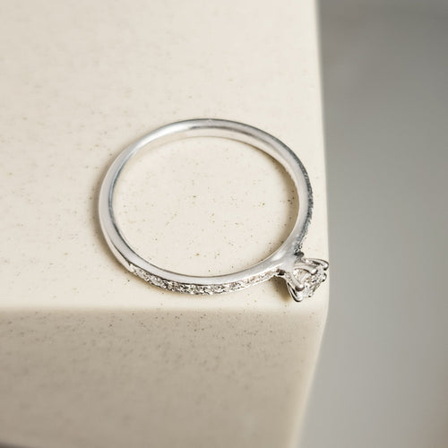 Bague 52.5 Bague halo en platine 950 avec diamants taille brillant 58 Facettes 2821