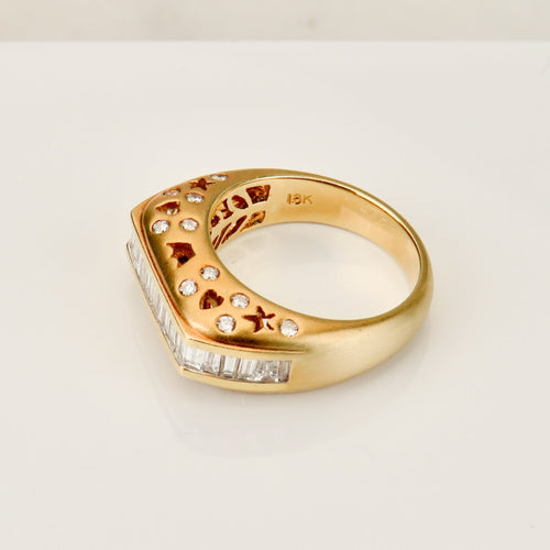 Bague 55 Bague en or jaune 750 avec diamants taille baguette et brillant 58 Facettes 2668