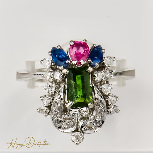 Bague 53 Bague antique en or blanc 585 avec diamants, saphirs, tourmaline et péridot 58 Facettes 2516