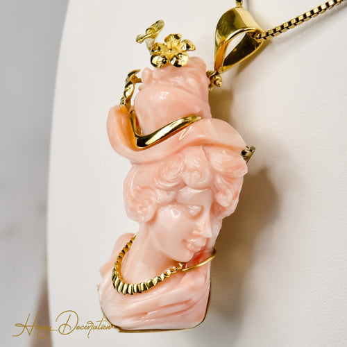 Broche Damenportrait - Broche en or jaune 18 carats et corail 58 Facettes 2514