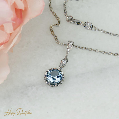 Collier Collier en or blanc 750 avec aquamarine et diamants 58 Facettes 2139
