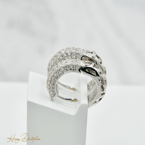 Boucles d'oreilles Créoles en or blanc 18 carats serties de diamants 58 Facettes 881