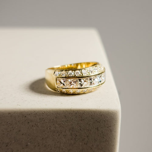 Bague 52.5 Bague en or jaune 18 carats avec diamants 58 Facettes 2974