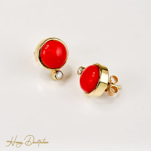 Boucles d'oreilles Boucles d’oreilles corail en or jaune 14 carats et diamants 58 Facettes 2660