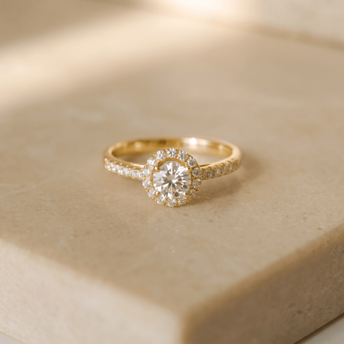 Bague 52.5 Halo - Bague en or jaune 18 carats et diamants 58 Facettes 2952