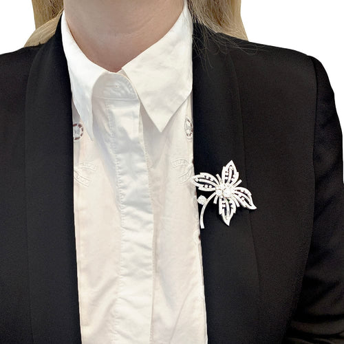 Broche Broche Fleur en platine et or blanc 18K, diamants 58 Facettes 33787
