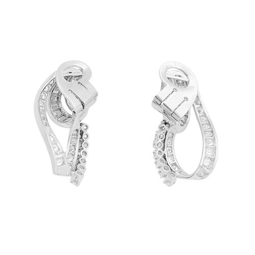 Boucles d'oreilles Boucles d’oreilles clips en or blanc 750 serties de diamants 58 Facettes 34705