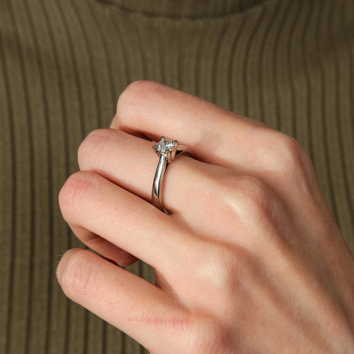 Bague 59 Bague solitaire en or blanc 18 carats et diamant 0,25 ct 58 Facettes BO/220098 NSS