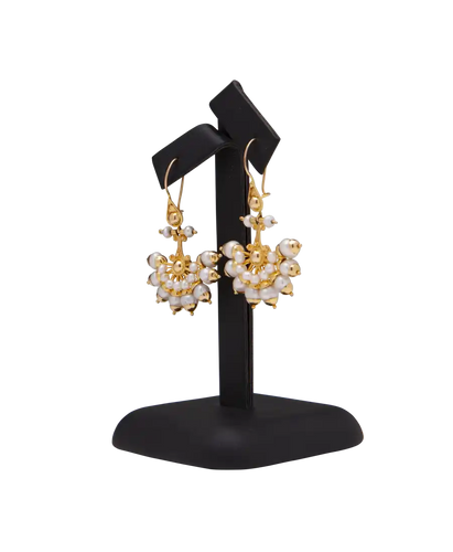 Boucles d'oreilles BOLLYWOOD - Boucles d’oreilles pendantes en or jaune 21K et perles 58 Facettes BO210121/BOLLYWOOD/PHOTO