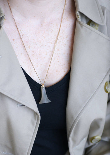 Pendentif Pendentif sceau (cachet) en or jaune 18 kt et calcédoine grise 58 Facettes