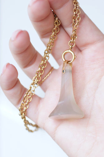 Pendentif Pendentif sceau (cachet) en or jaune 18 kt et calcédoine grise 58 Facettes