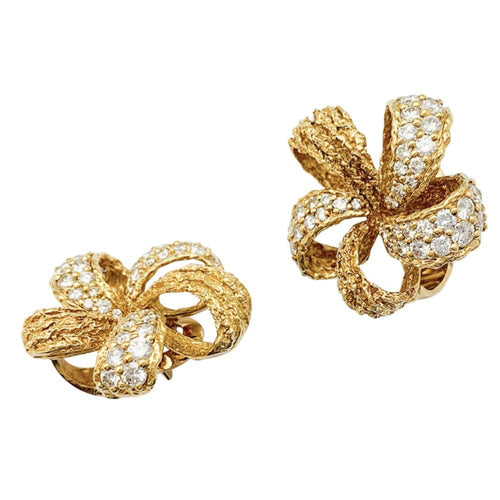 Boucles d'oreilles M.Gérard - Boucles d’oreilles fleurs en or jaune et diamants 58 Facettes 31849