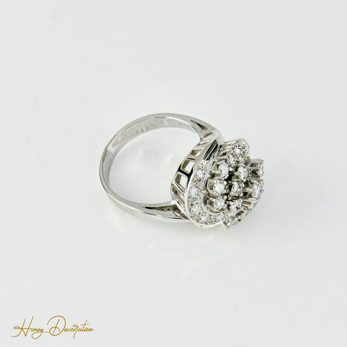 Bague 50 Bague en or blanc 14 carats avec diamants taille brillant 58 Facettes 2319