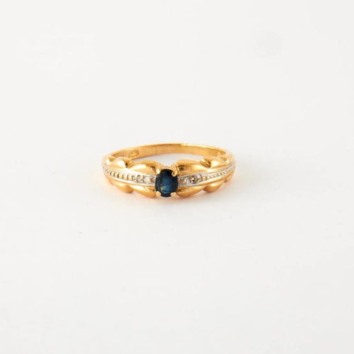 Bague 52 Bague Or jaune Saphir et éclats de diamants 58 Facettes