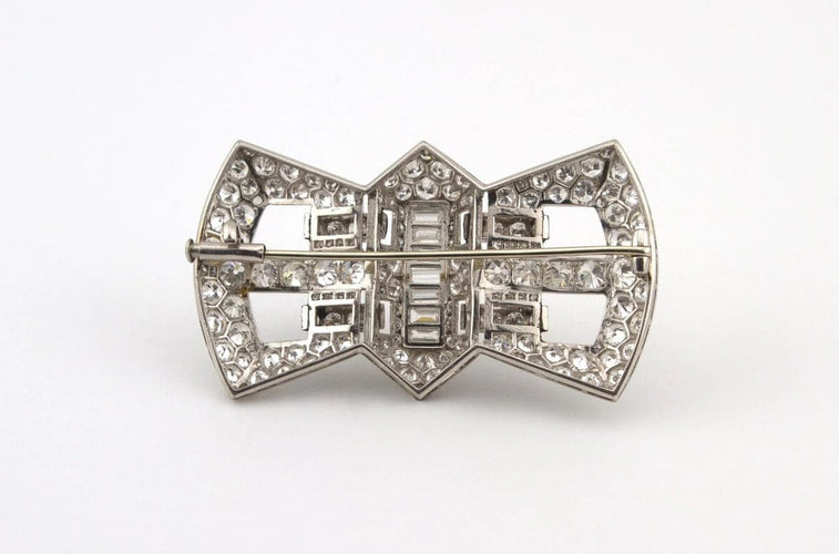 Broche Broche Art Déco années 1930 en platine et diamants 58 Facettes