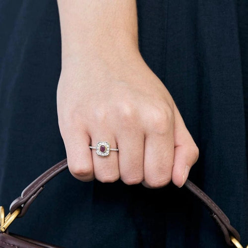 Bague 55.5 Bague rectangle en or jaune et gris 18k, rubis et diamants 58 Facettes PL08