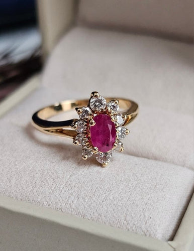 Bague 51.5 Bague marguerite rubis et diamants en or jaune 18 carats 58 Facettes 717