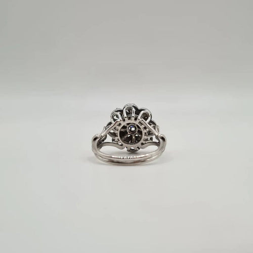 Bague 56 Bague fleur platine diamants 58 Facettes