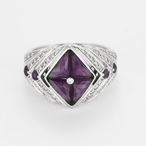 Bague 55 Bague en or blanc, améthyste et diamants 58 Facettes DIE1865
