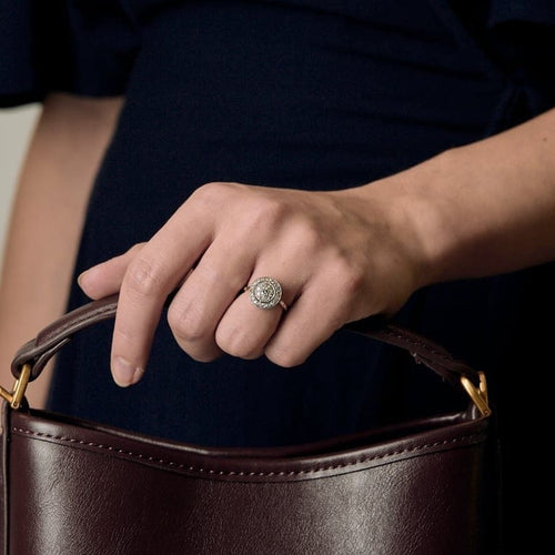 Bague 48 Bague or blanc, platine et diamants 58 Facettes 58FC115