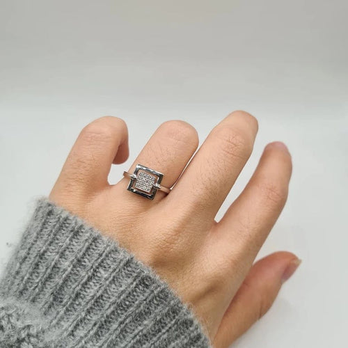 Bague 54 Bague carrée or blanc 18 carats sertie de diamants 58 Facettes