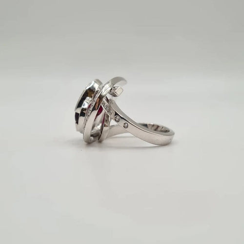 Bague 54 Bague or blanc sertie d'une rubellite et diamants naturels 58 Facettes