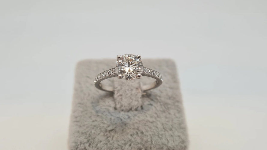 Bague 53 Bague en Or blanc & diamants 58 Facettes