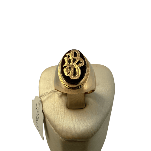 Bague 52.5 Bague chevalière ovale gravée en or jaune 18K 8,11 g 58 Facettes 250051