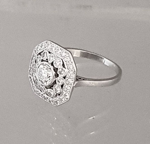 Bague 53.5 Bague Style Art Déco Octogonale Diamants Or Blanc 58 Facettes R 1656