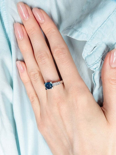 Bague 54 Bague saphir 1,79 ct en or blanc et diamants 0,36 ct 58 Facettes 41850069