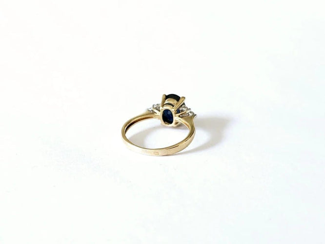 Bague 52 Bague saphir ovale et diamants en or jaune 18k 58 Facettes