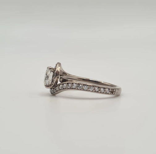 Bague 47 Bague or blanc diamants naturels 58 Facettes