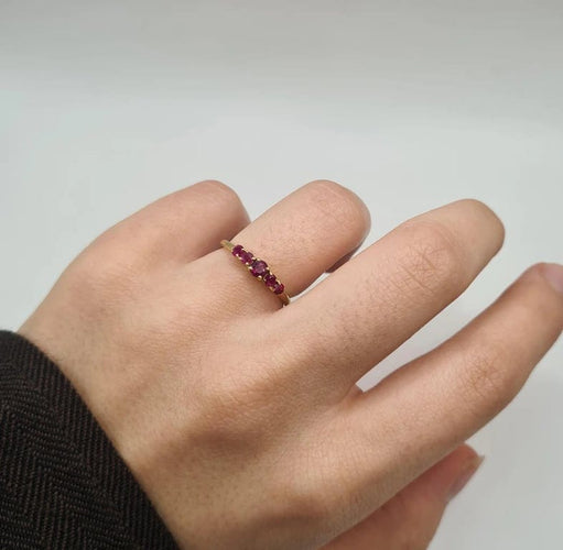 Bague 51 Bague or jaune 18 carats sertie de rubis 58 Facettes