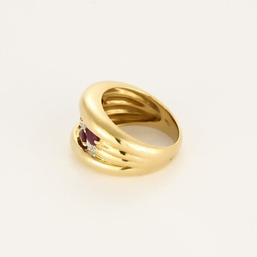 Bague 53 Bague jonc godronnée en or jaune, diamants et rubis 58 Facettes CAN1651
