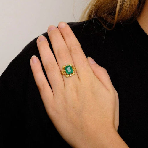 Bague 55 Bague - Bague émeraude rectangulaire en or jaune 18k et diamants 58 Facettes ALGU19