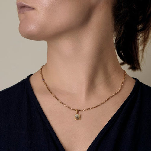 Pendentif Pendentif en or jaune et diamant 58 Facettes CHAL1371