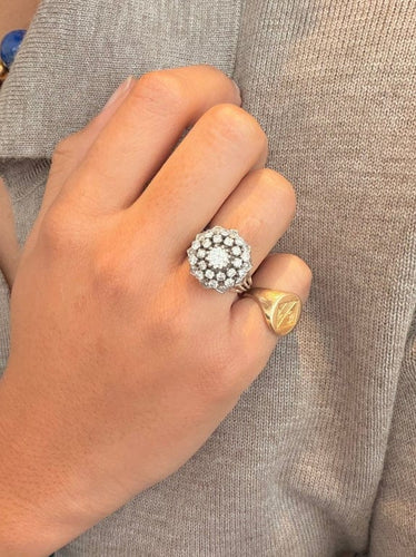 Bague 52 Bague marguerite fleur en or blanc 18 carats et diamants 58 Facettes 12Z