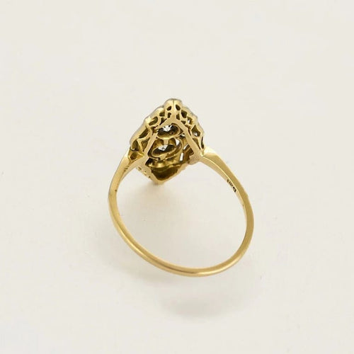 Bague 50,5 Bague Belle Époque à chaton losangique en or gris 18k et diamants 58 Facettes DADB-10