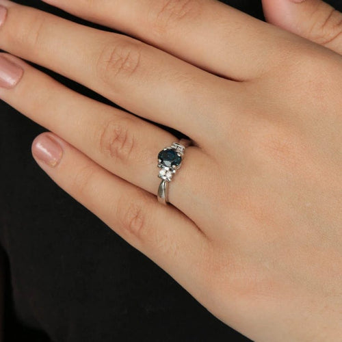 Bague 52 Bague Saphir et Diamants 58 Facettes
