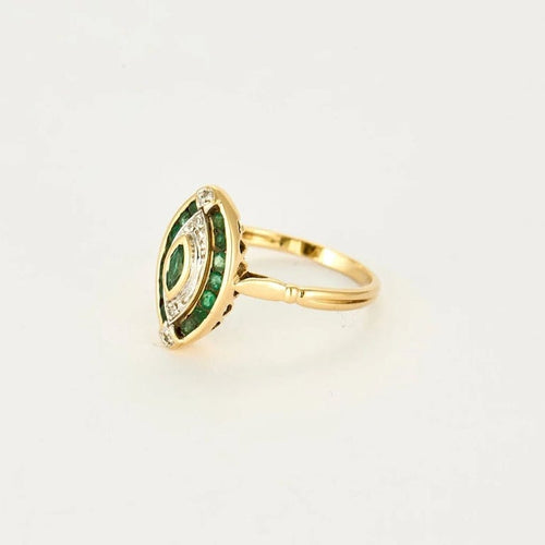 Bague 57 Bague or jaune, émeraude et diamants 58 Facettes THI02131