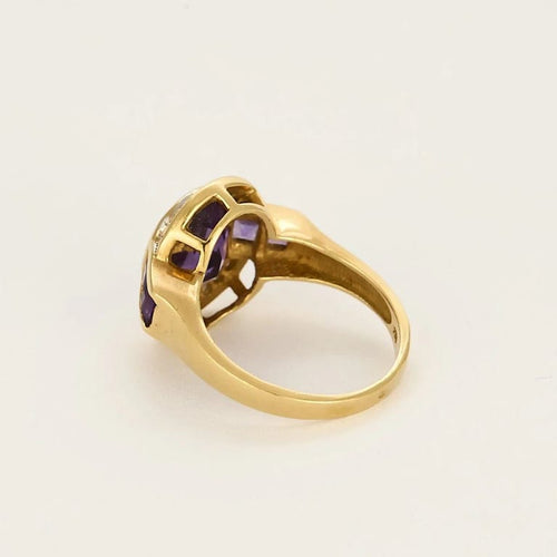 Bague 54 Bague en or jaune , améthyste et diamants 58 Facettes SAI0769