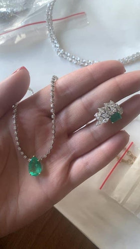 Collier Collier Tennis émeraude et diamants 58 Facettes 173